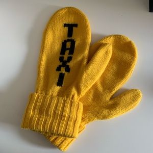 Kate Spade "TAXI" Mittens